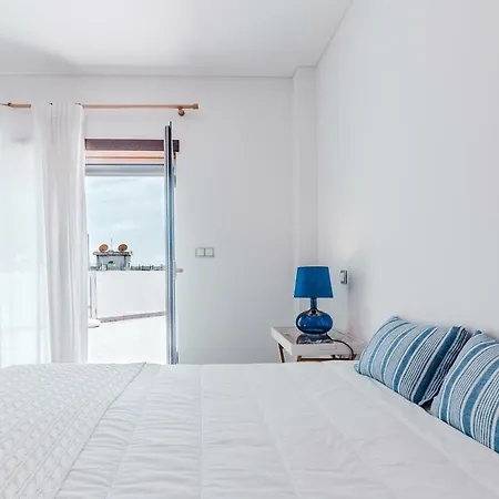 Charm Paradise Apartment